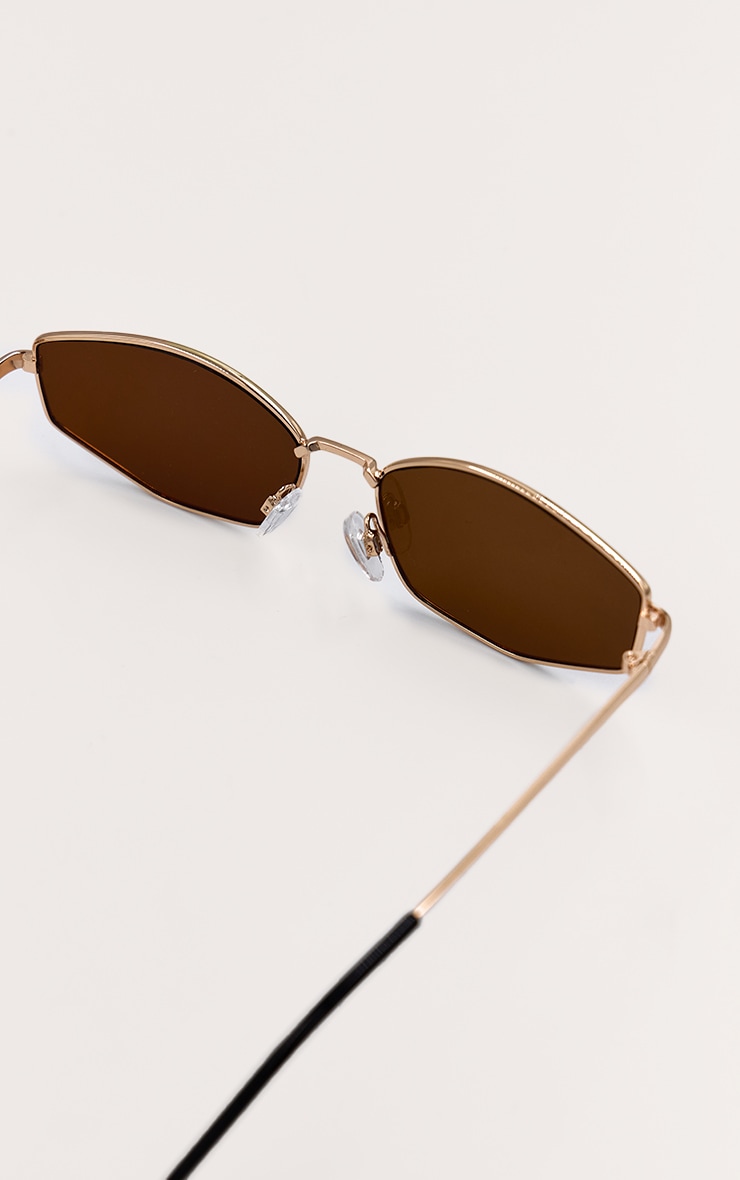 Lunettes de soleil fines rondes dorées à verres marron image 4