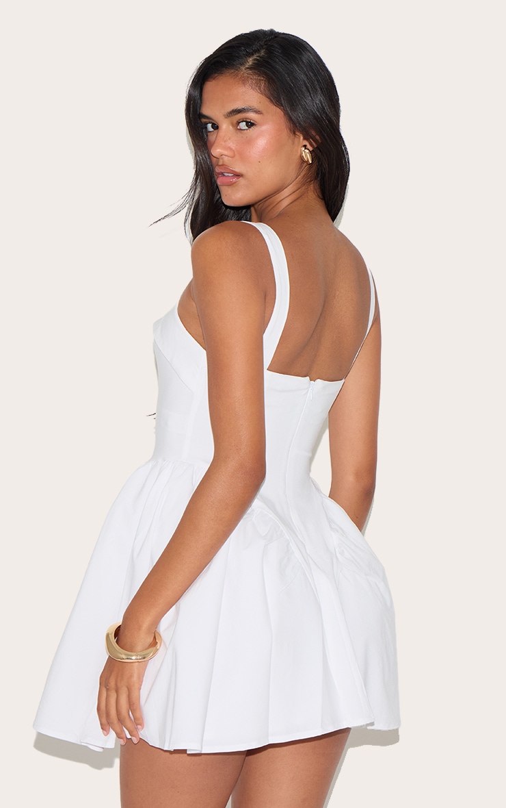 Robe trapèze blanche boutonnée à taille en V image 2