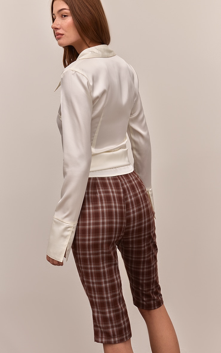 Pantalon capri tissé marron à carreaux image 3