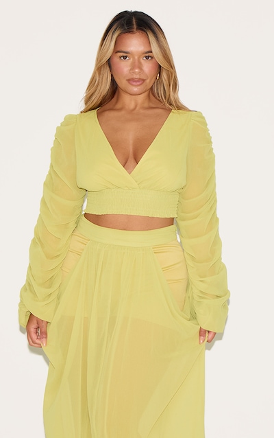 Shape Blouse en mousseline de soie citron vert décolletée devant à manches ballon et taille cintrée