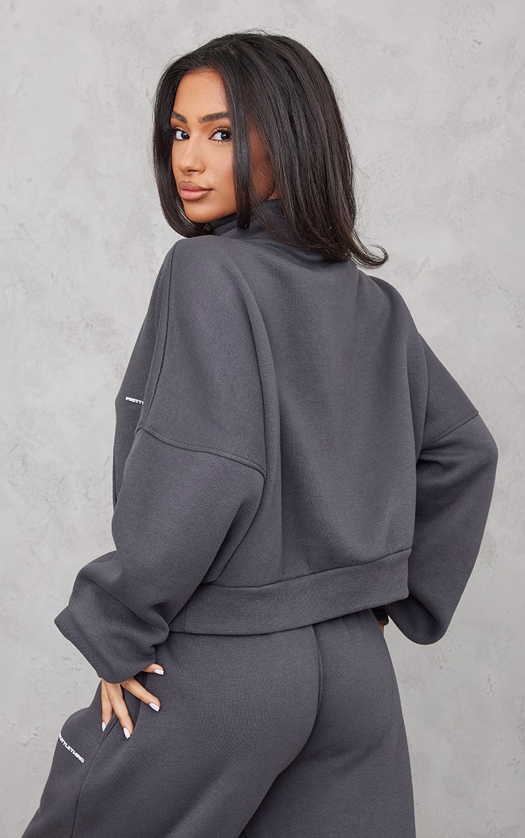 PRETTYLITTLETHING Petite Sweat oversize gris anthracite à demi-zip image 2
