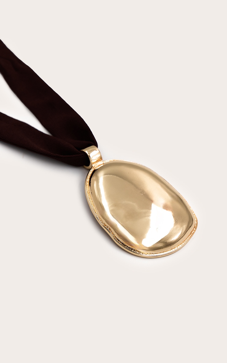 Gold Pendant Plum Ribbon Necklace image 3