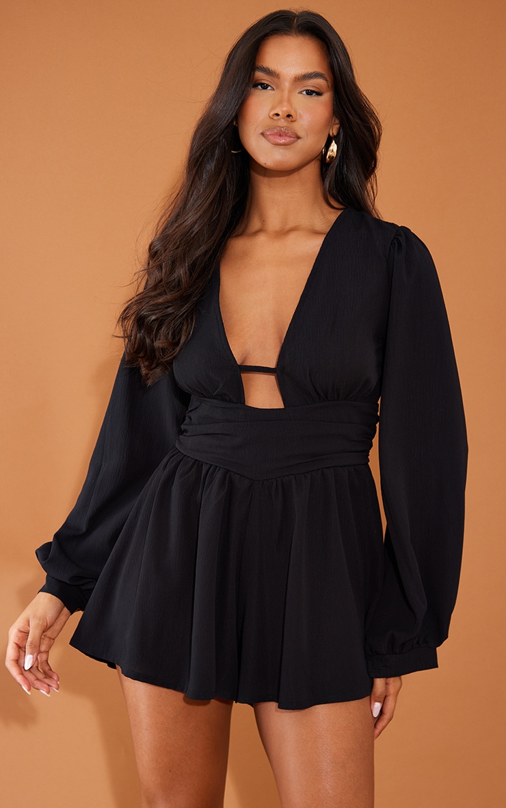 Combishort manches longues texturé noir à décolleté et dos noué image 2