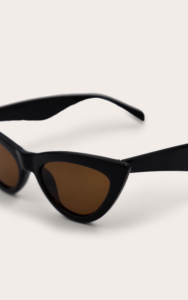 Black Cat Eye Sunglasses image 3