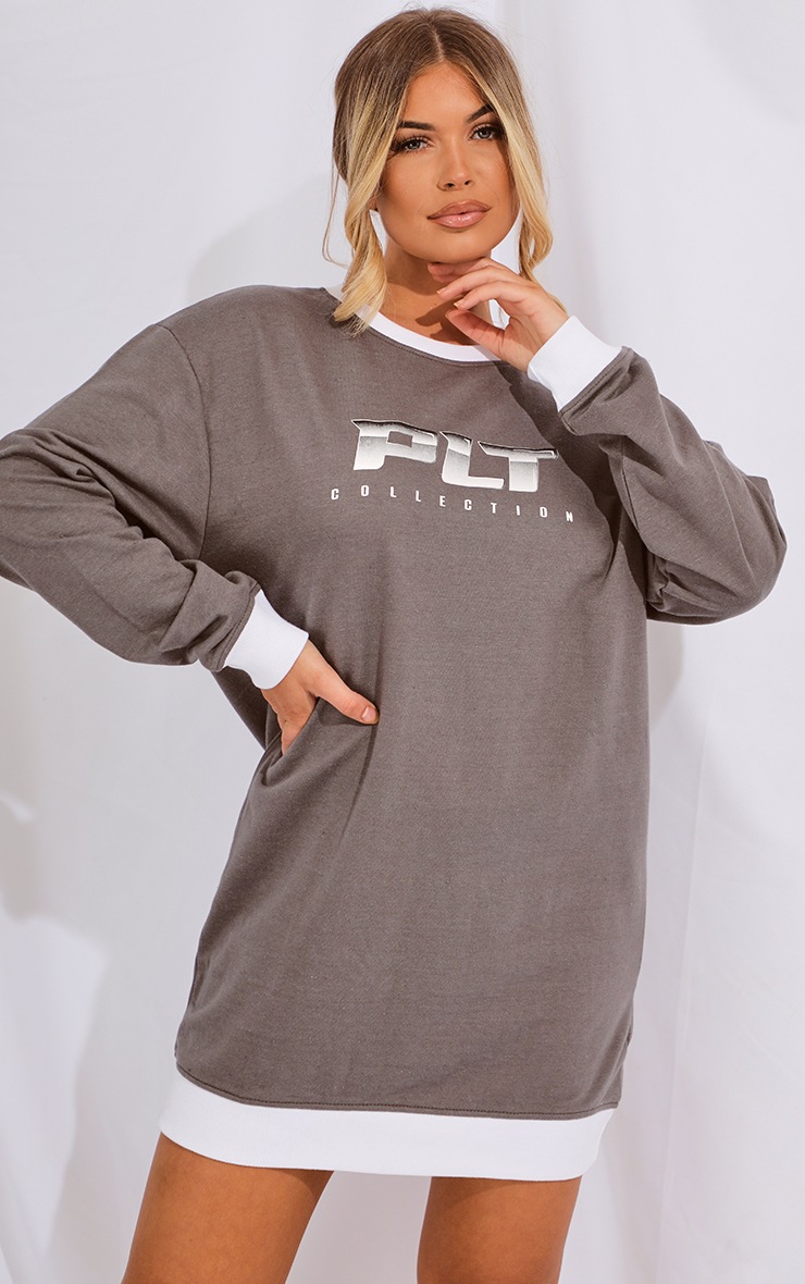 PRETTYLITTLETHING - Robe sweat girs anthracite oversize à ourlet contrasté