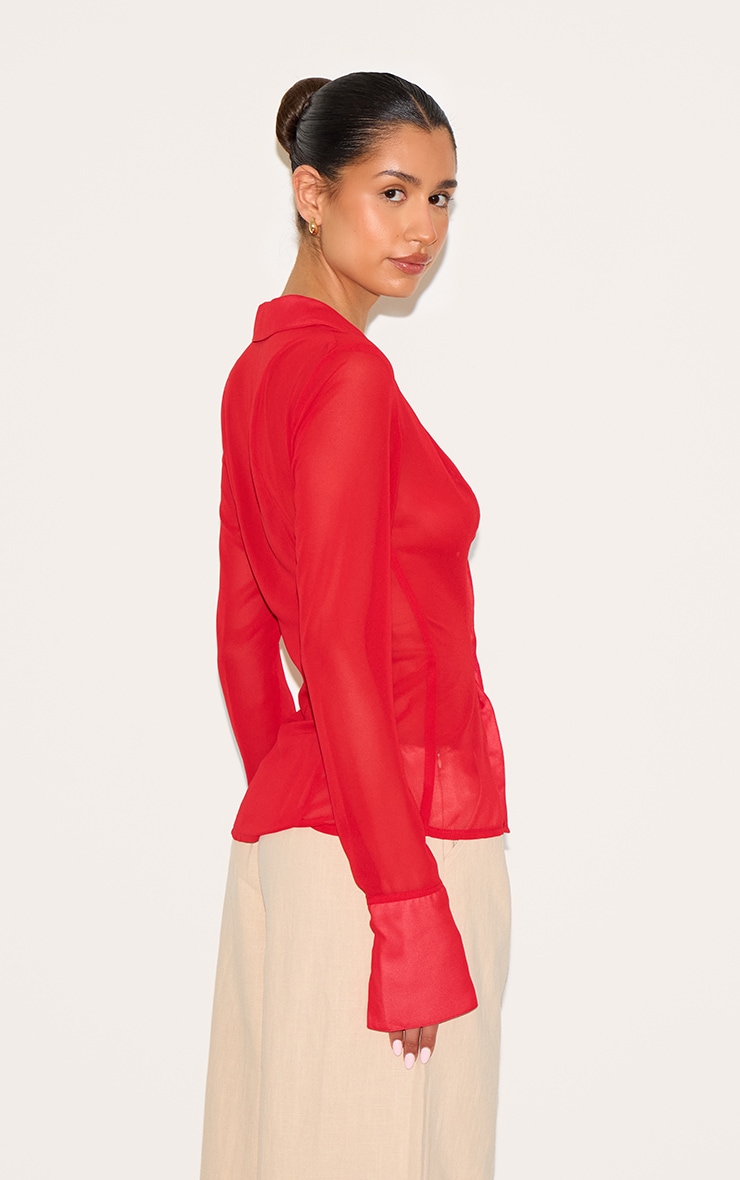 Tall Blouse en mesh rouge à boutons devant image 2