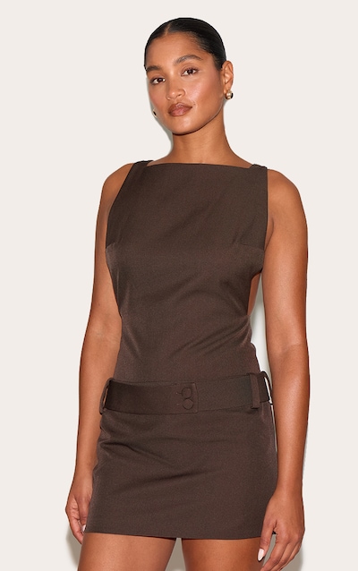Robe droite chocolat profond à ceinture