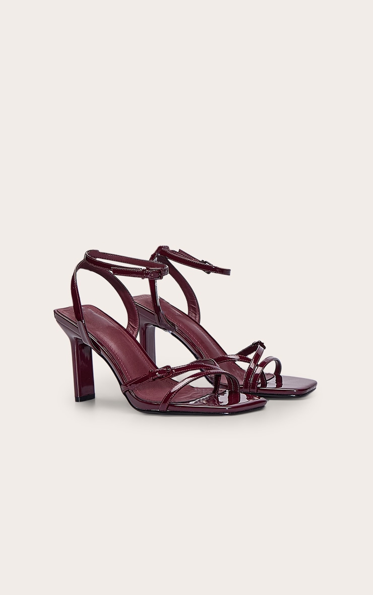 Sandales vernies bordeaux à boucles image 3