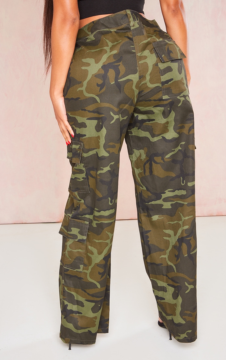 PRETTYLITTLETHING Shape Green Camo Printed Wide Leg Cargo's image 3