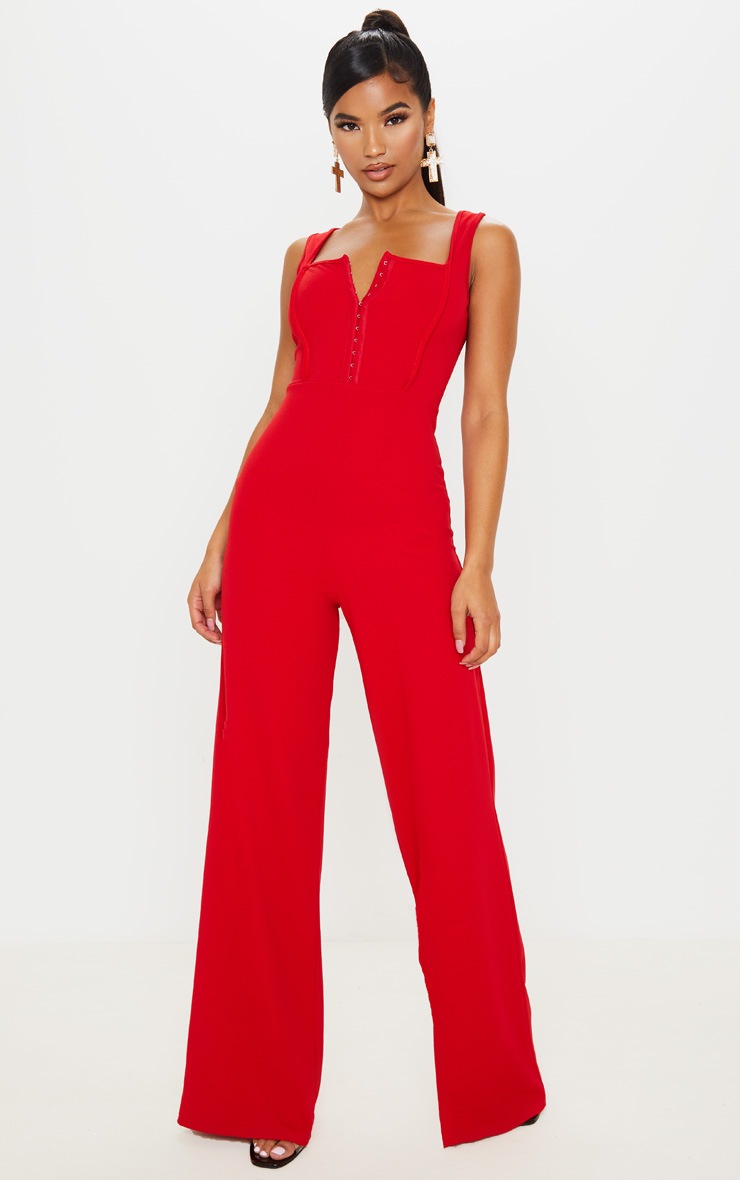 Combinaison rouge style corset à encolure carrée