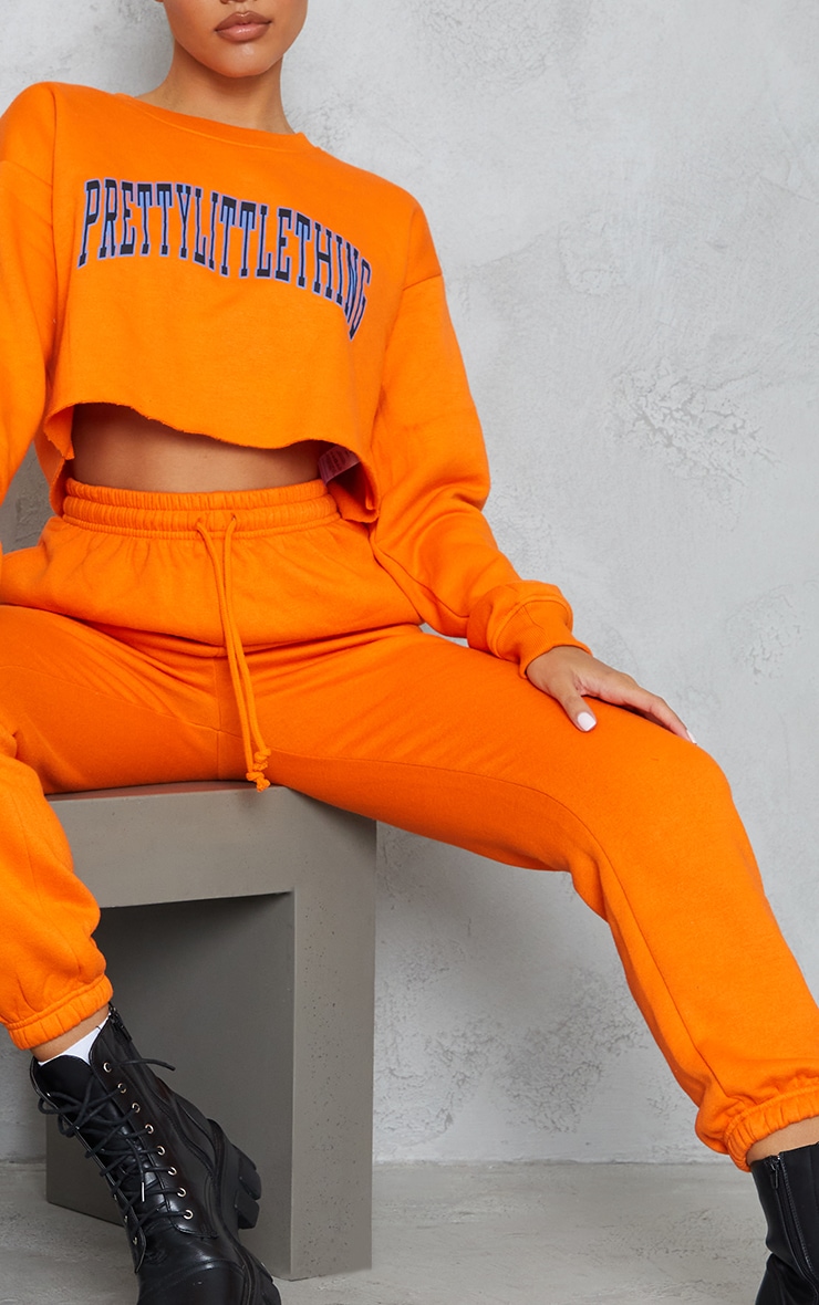 PRETTYLITTLETHING  Bright Orange Official Printed Cropped Sweatshirt image 4