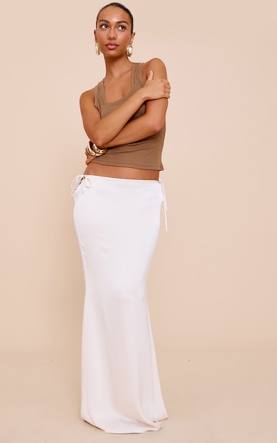 Jupe longue satinée texturée crème à taille basse