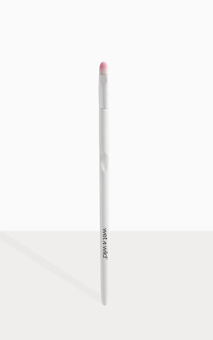 Wet N Wild Small Concealer Brush Beauty PrettyLittleThing