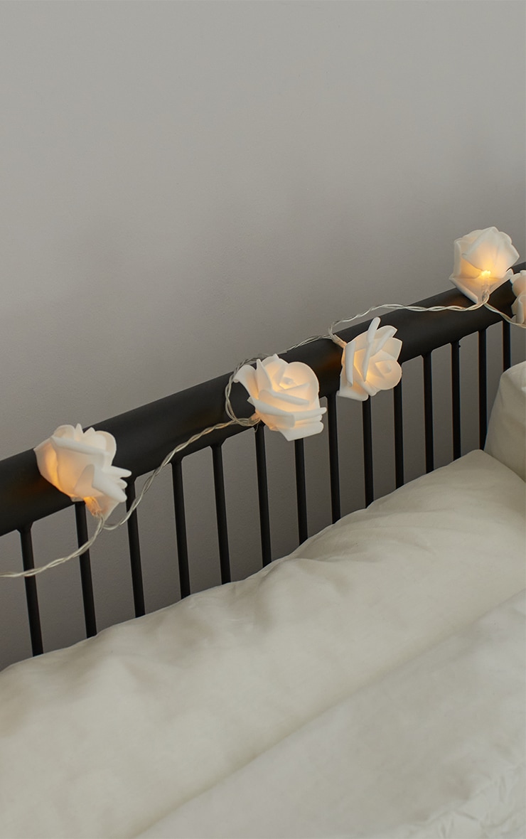 Rose Flower String Lights Home & Beauty PrettyLittleThing QA
