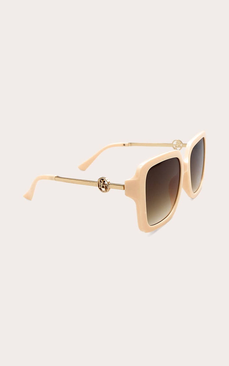 PRETTYLITTLETHING Cream Branded Oversized Square Sunglasses image 2