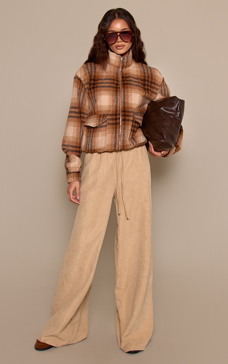 Pantalon large en peau de pêche crêpée sable image 1