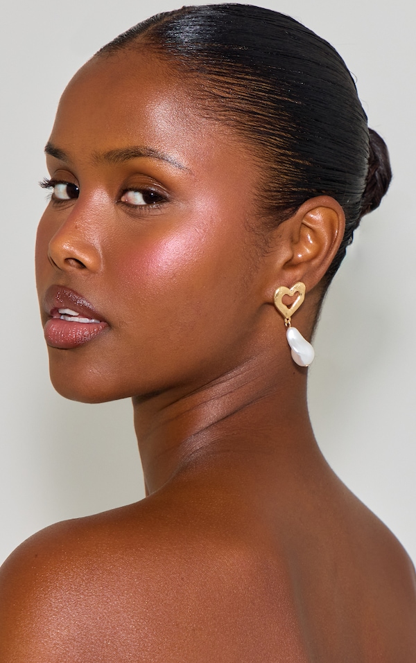 Gold Brushed Textured Open Heart Pearl Drop