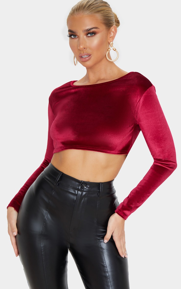 Crop top en velours bordeaux à manches longues