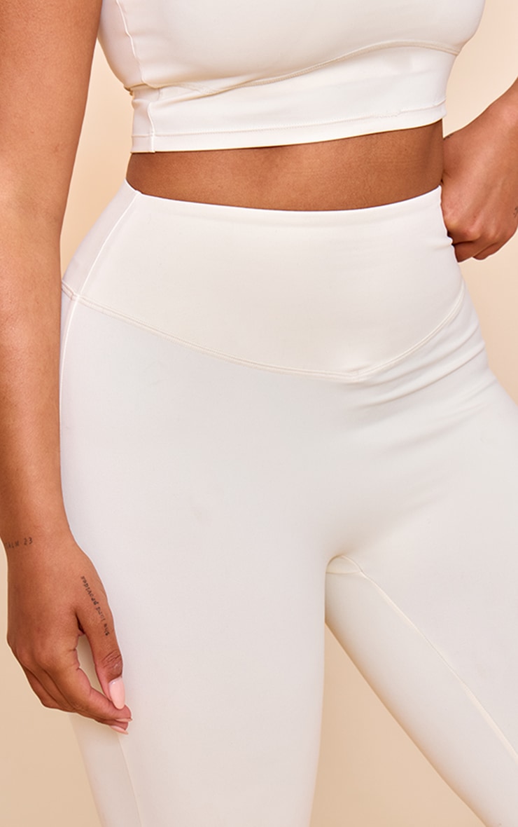 Shape Legging capri de sport en Sculpt crème au beurre à taille haute image 4