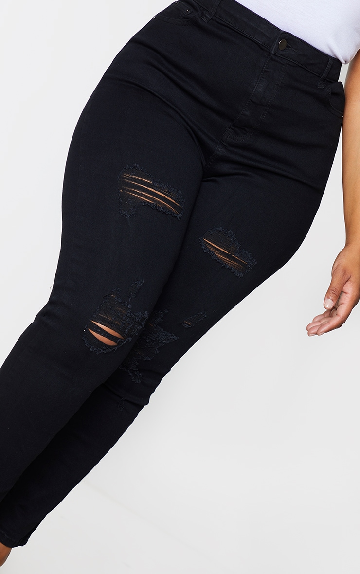 PRETTYLITTLETHING Plus Black 5 Pocket Ripped Skinny Jeans image 4