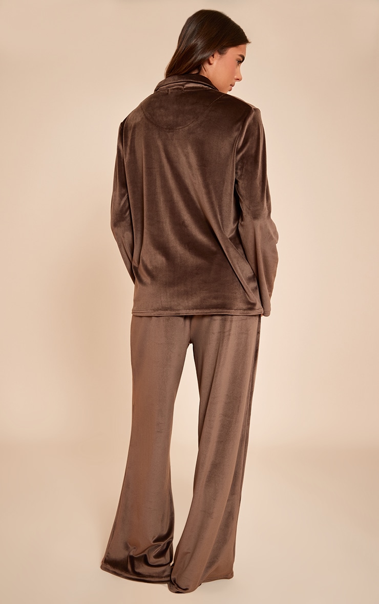 Ensemble de pyjama doux chocolat à lisérés contrastants image 2