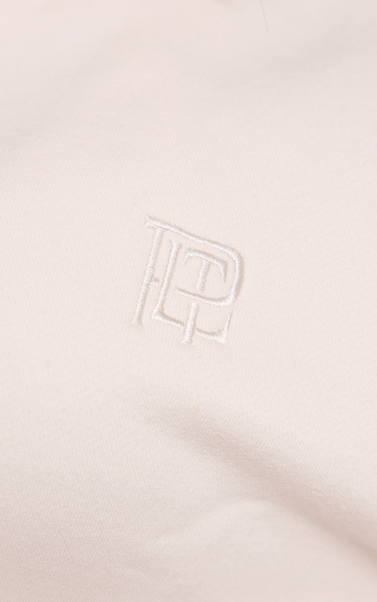 Petite Cream Prettylittlething Polo Sweatshirt image 4