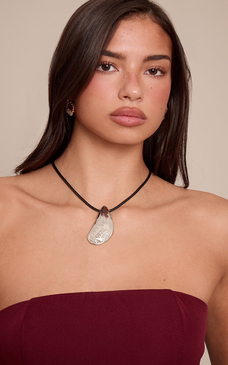 Silver Oyster Shape Oversized Cord Necklace image 1