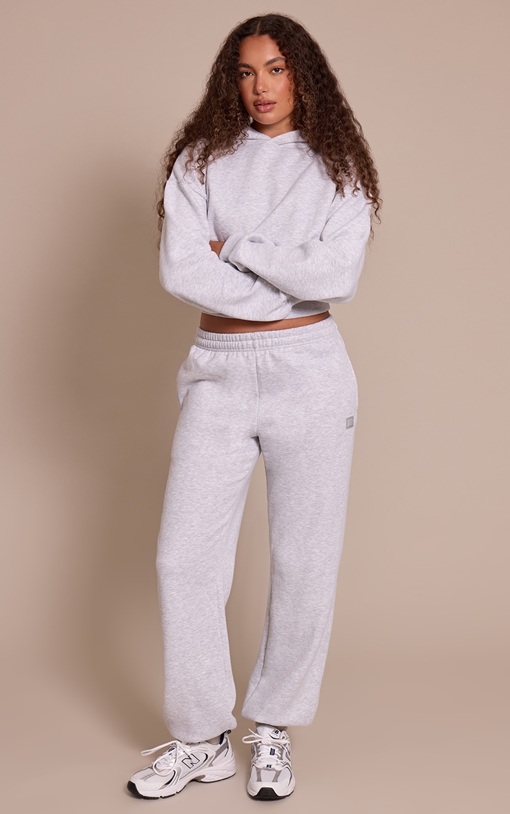 Tall Hoodie court gris cendré à étiquette PLT et taille cintrée image 3