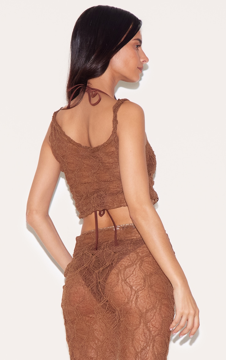 Top de plage asymétrique en mesh texturé chocolat à détail noué image 2