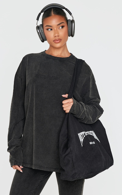 PRETTYLITTLETHING Black Embossed Logo Washed Long Sleeve T-shirt
