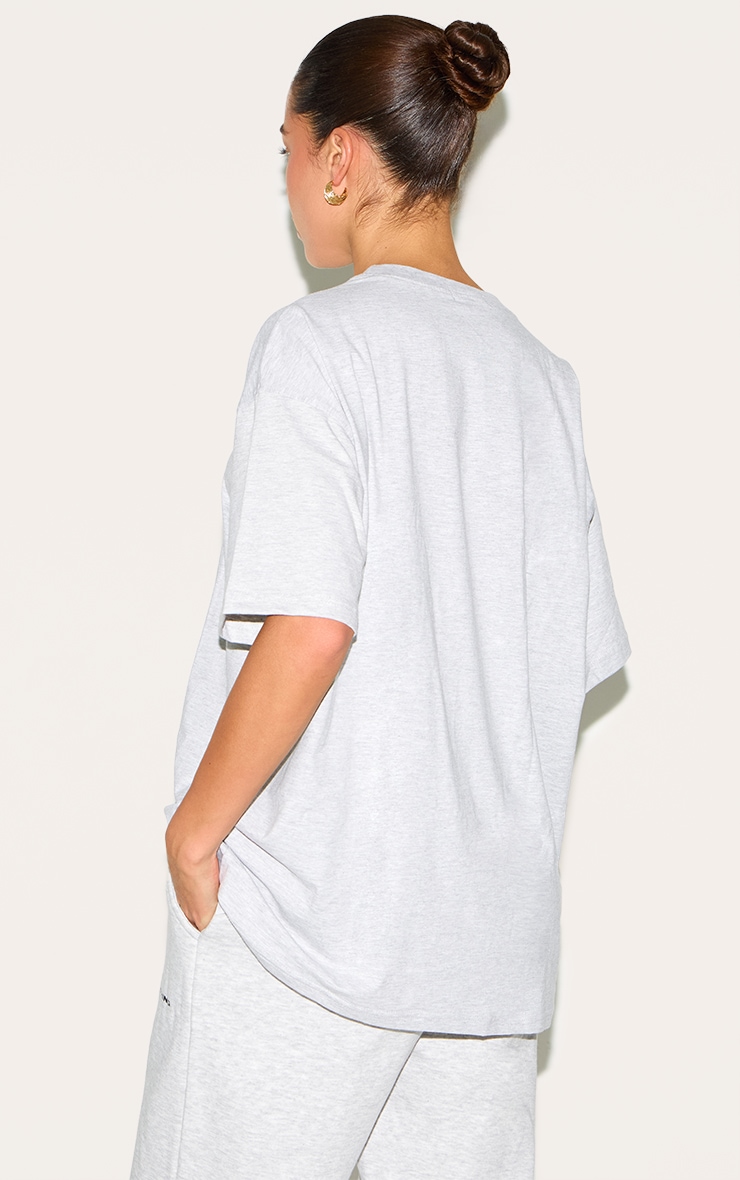 PRETTYLITTLETHING T-shirt gris cendré clair oversize à imprimé image 2