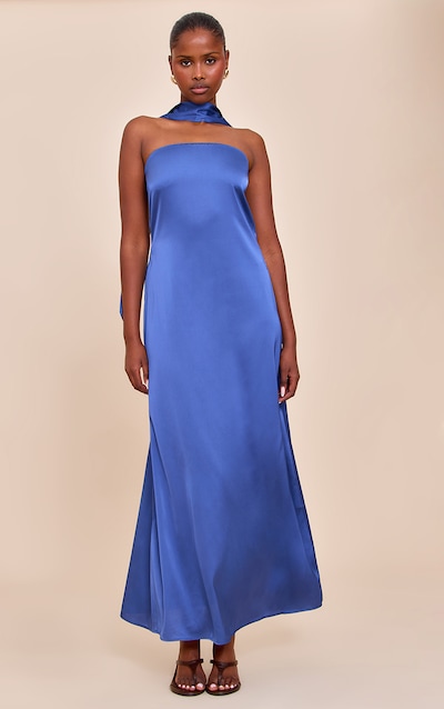Robe bustier longue satinée bleu marine à foulard