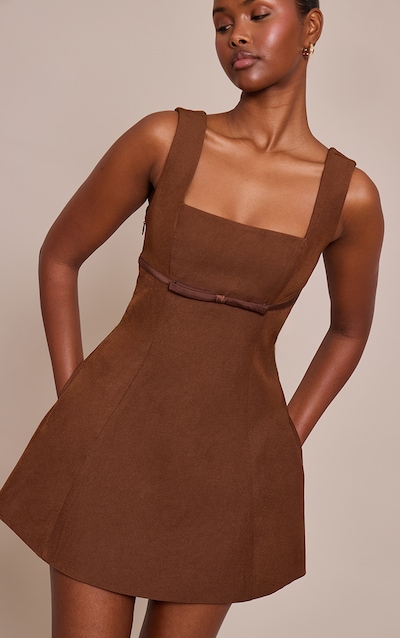 Robe droite tissée deluxe chocolat à détail ceinture