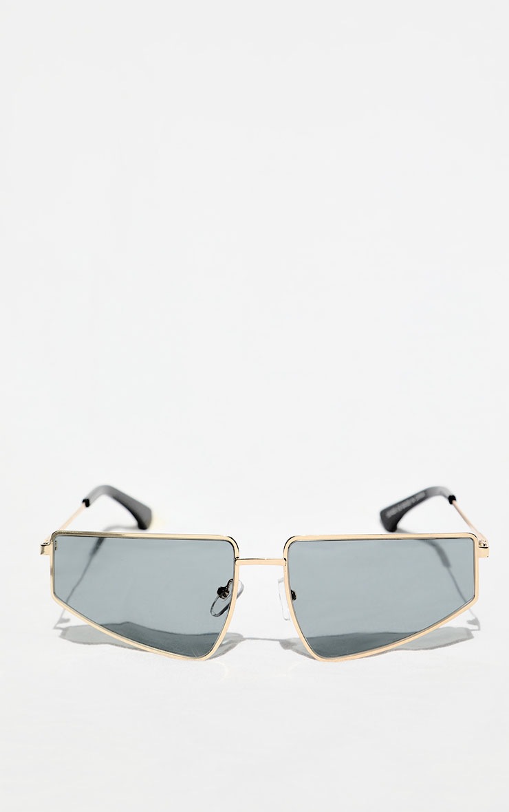 Lunettes de soleil noires à monture carré angulaire
