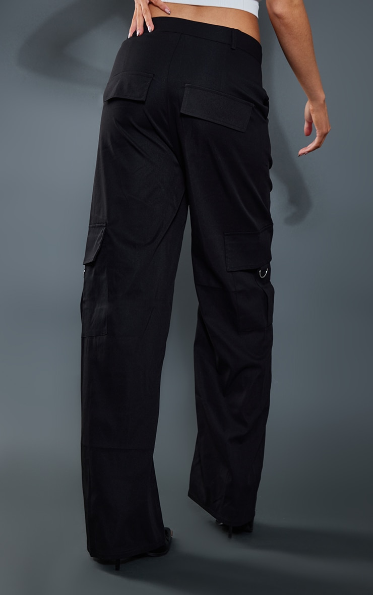 Pantalon cargo large noir à boucle PrettyLittleThing FR