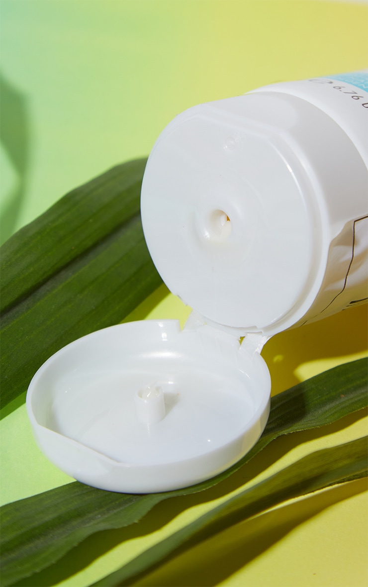 St Moriz Golden Glow Gradual Tanning Moisturiser PrettyLittleThing