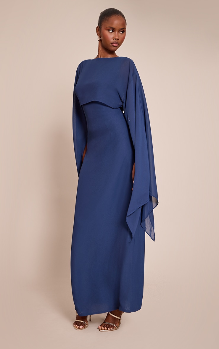 Robe longue bleu marine à détail cape image 3
