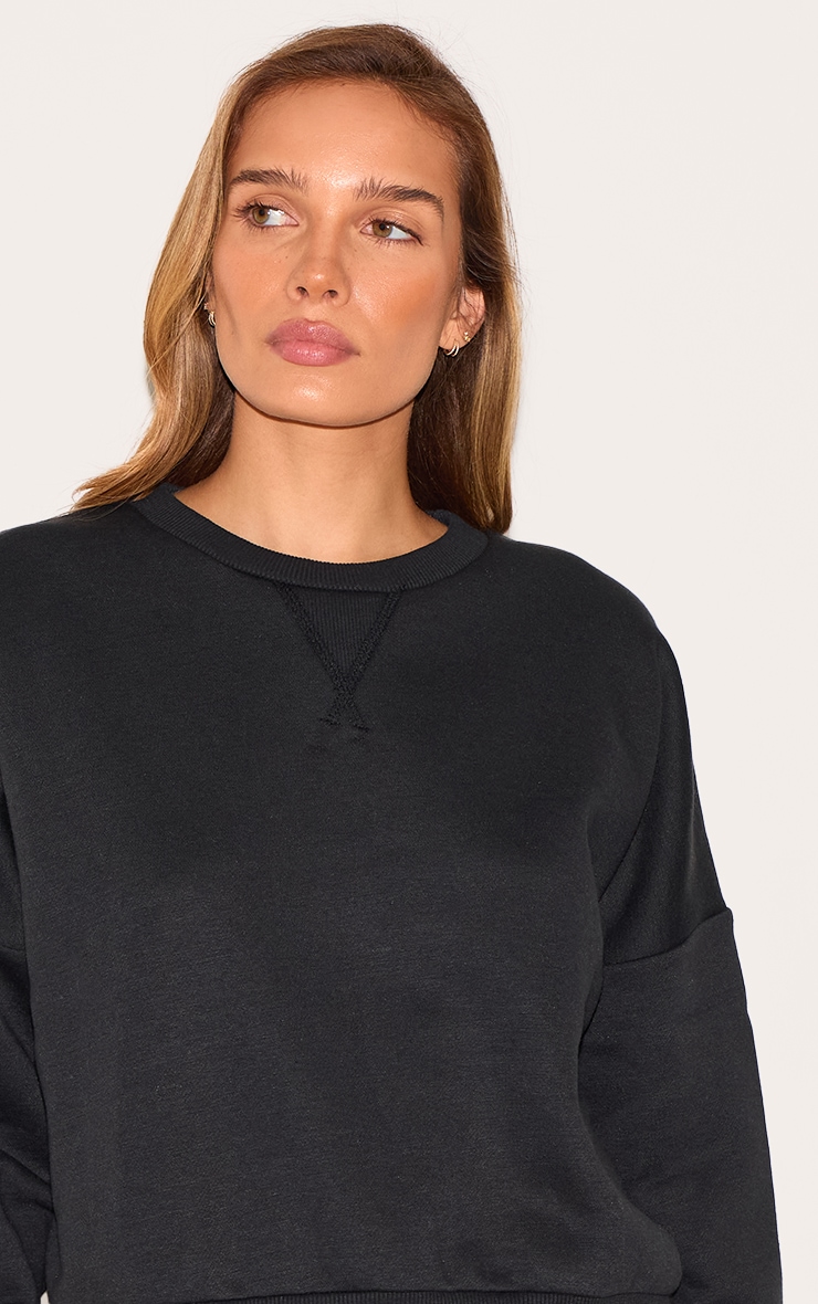 Black Boxy Basic Sweatshirt image 4