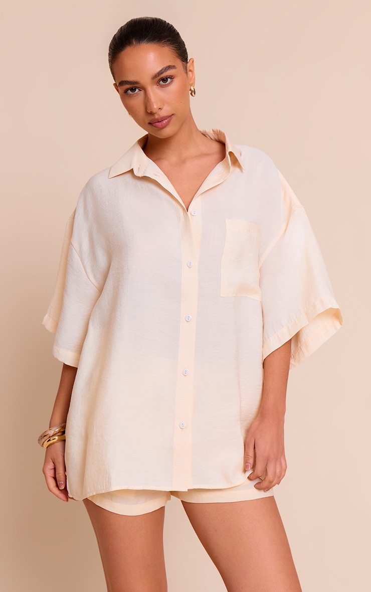Chemise crème à boutons image 1