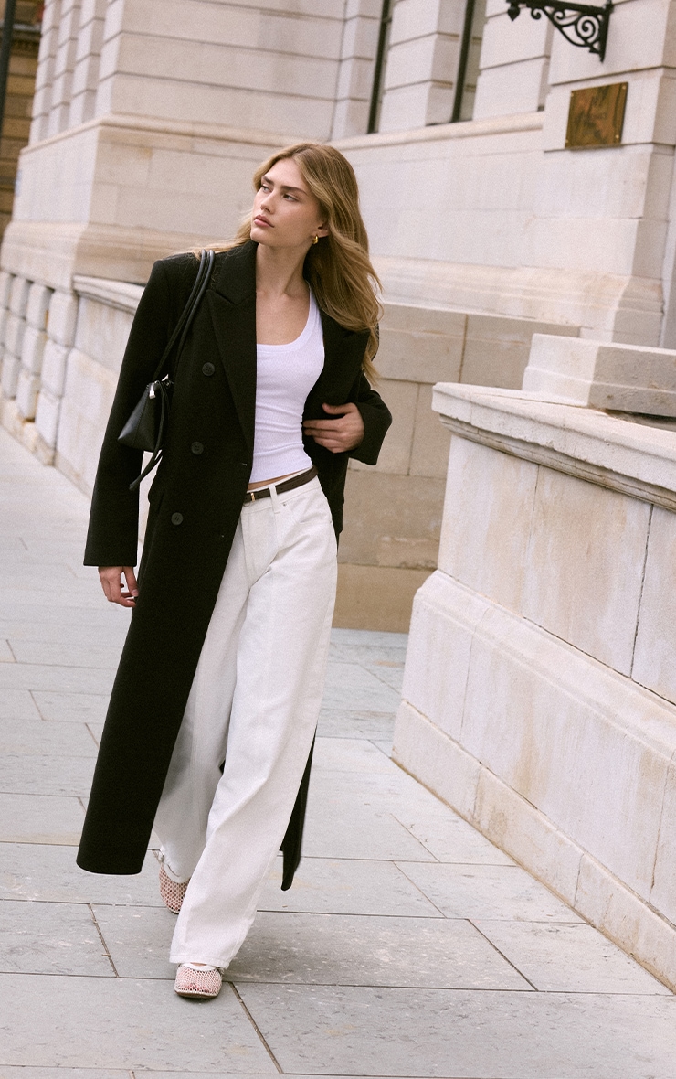 Manteau noir croisé oversize à coupe structurée image 1