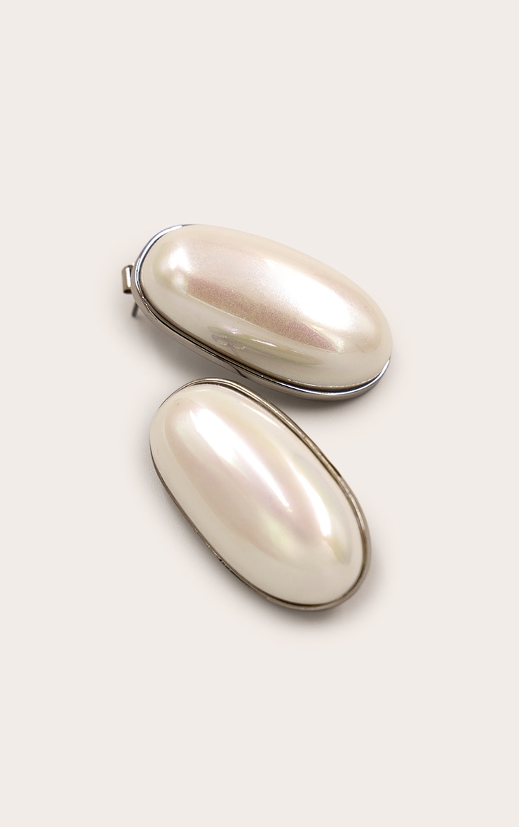 Silver Pearl Oval Stud Earrings image 3