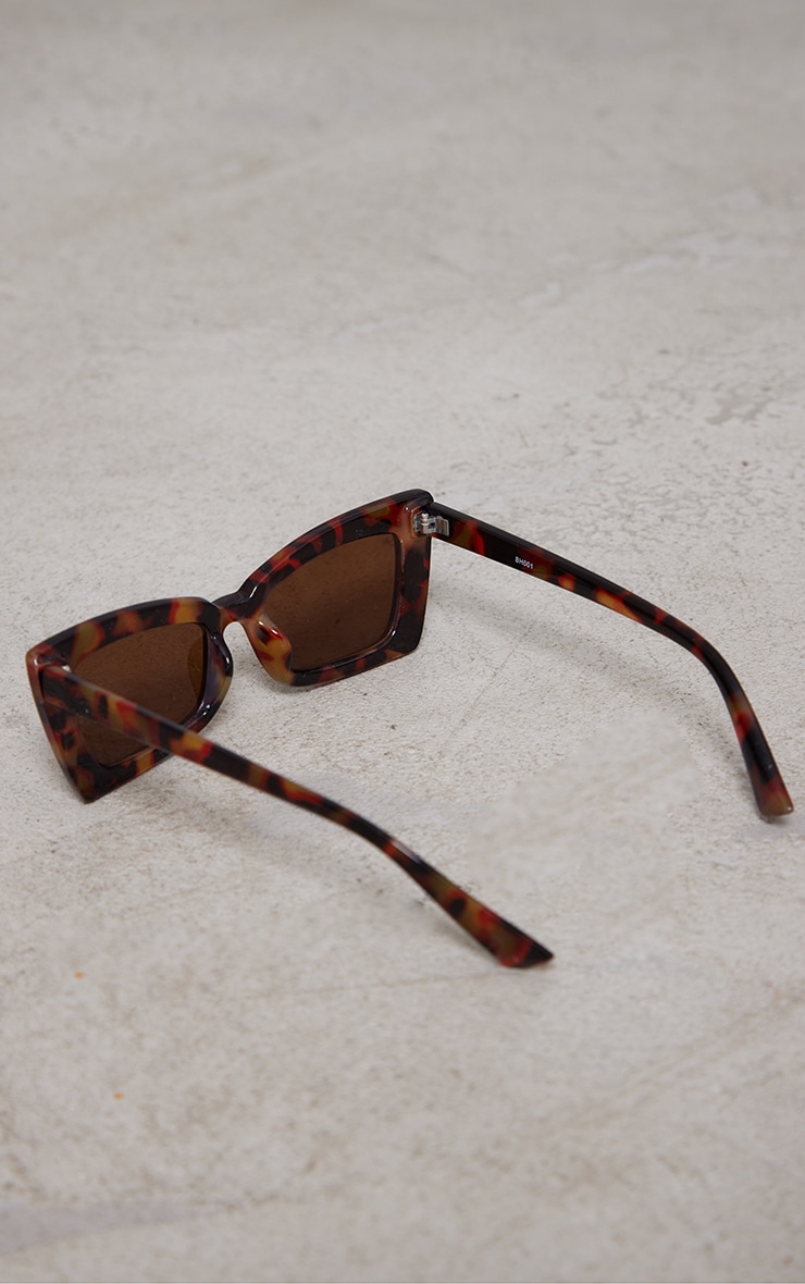 Tortoiseshell Chunky Flared Cat Eye Sunglasses image 3