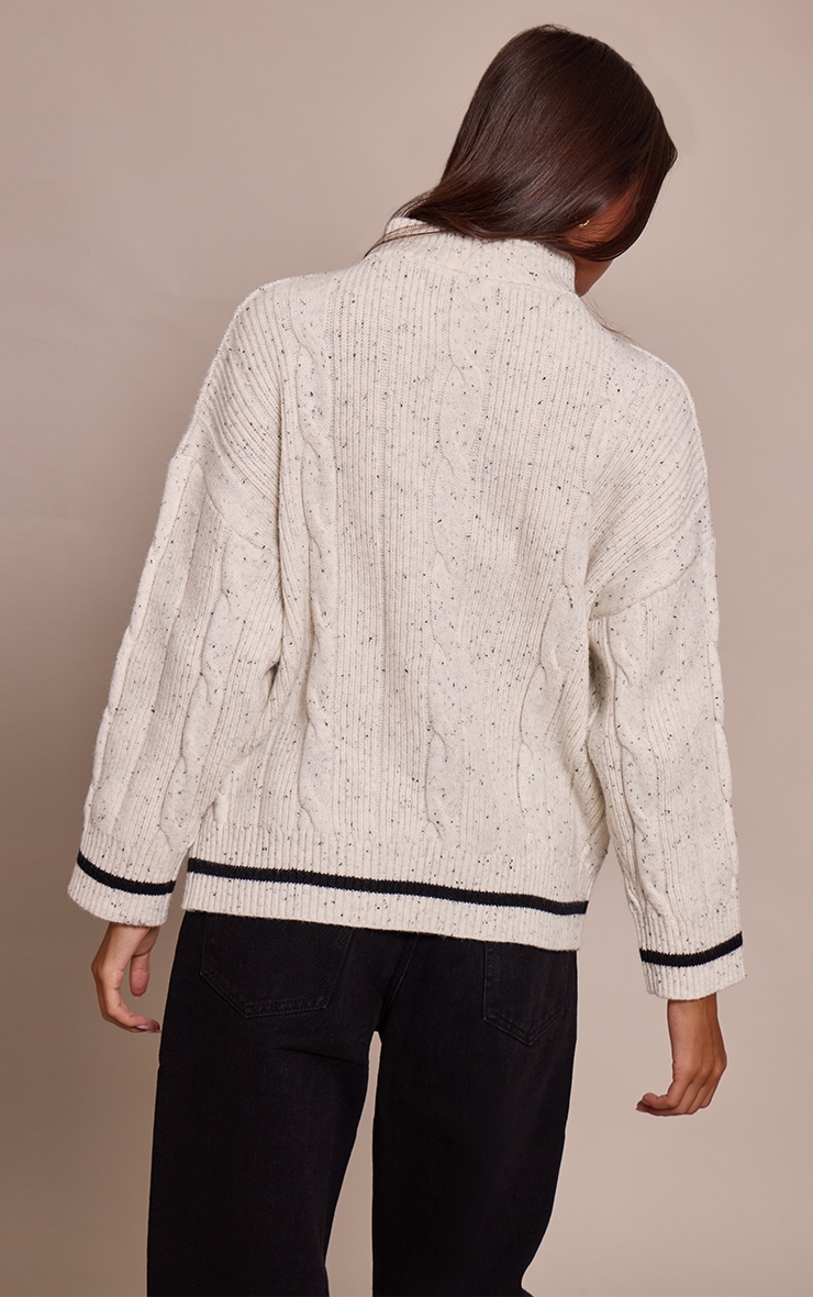 Pull oversize en maille tricot torsadée gris clair à zip image 2