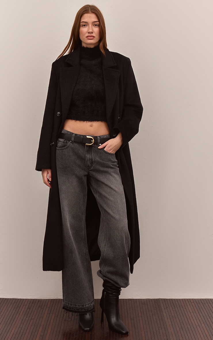 Pull court en maille tricot duveteuse noire à manches courtes image 3