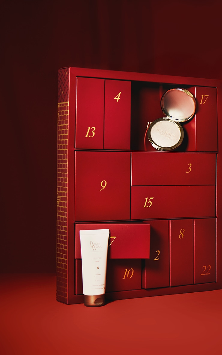 PRETTYLITTLETHING 2025 Premium Beauty Advent Calendar (Worth £318) image 3