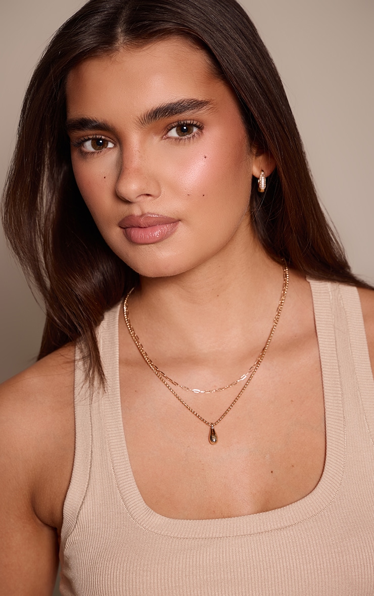 Gold Smooth Layered Teardrop Pendant Necklace