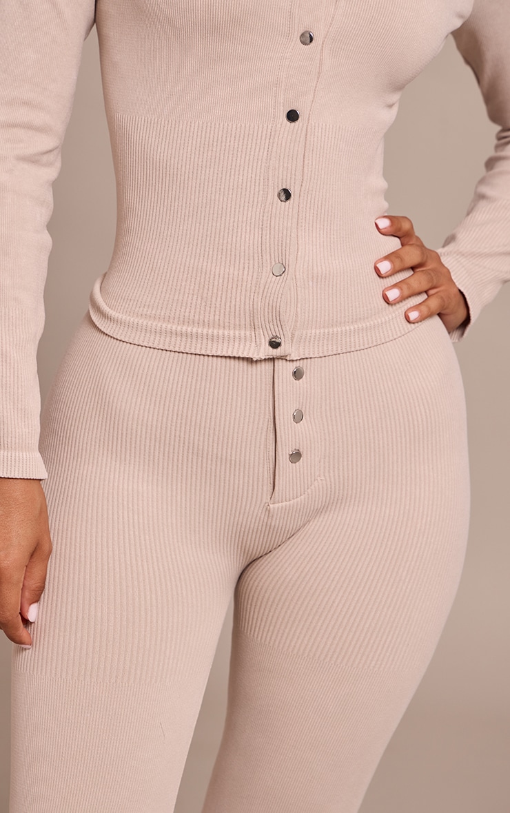 Petite Stone Snatched Rib Button Detail Flare Leggings image 4