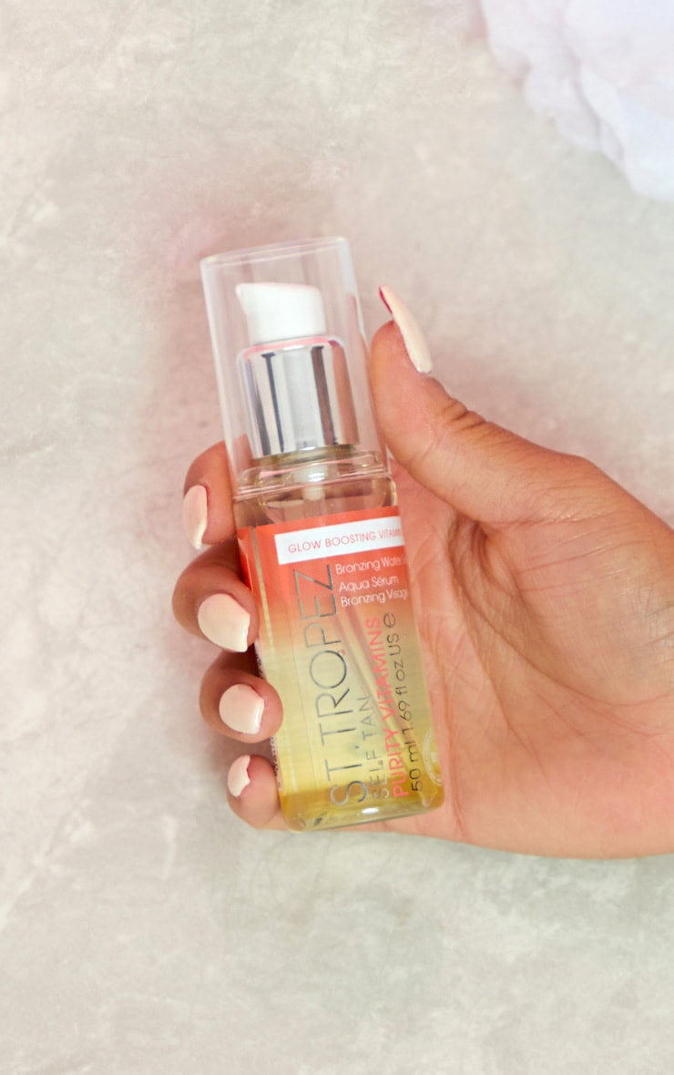 St Tropez Sérum autobronzant aux vitamines 50 ml. PrettyLittleThing FR
