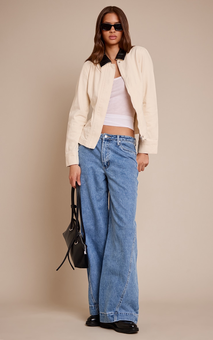 Veste cintrée en jean écru à col contrastant image 3