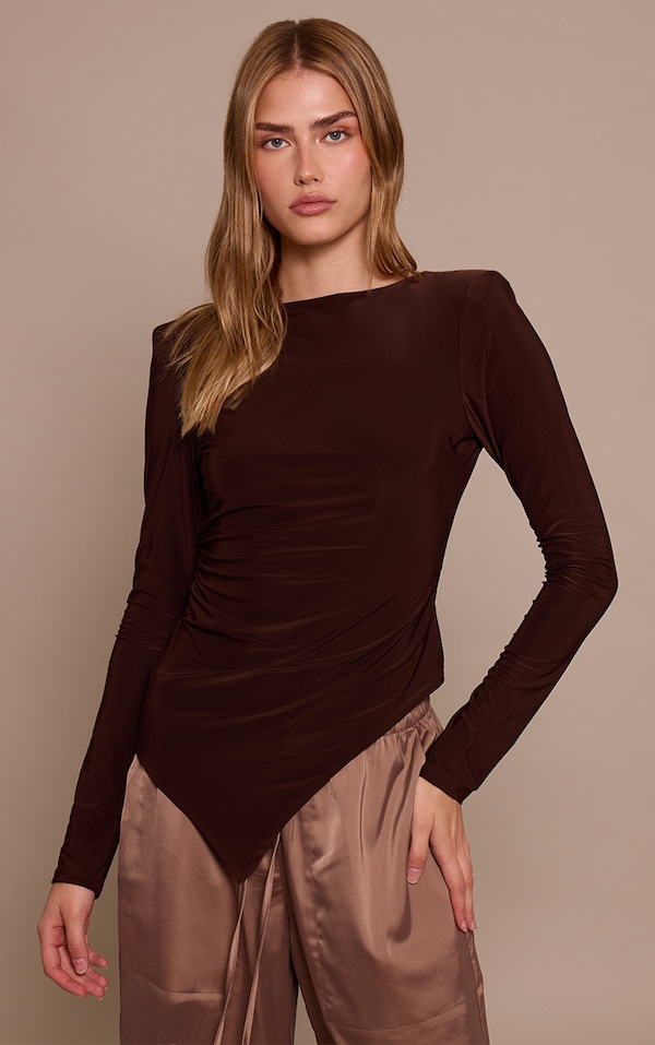 Top asymétrique doublé moulant chocolat à épaulettes